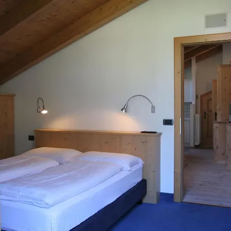 Bed & Breakfast Mattias 3*